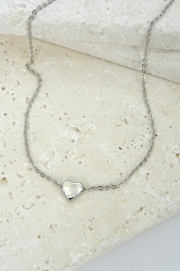 Mini heart pendant necklace