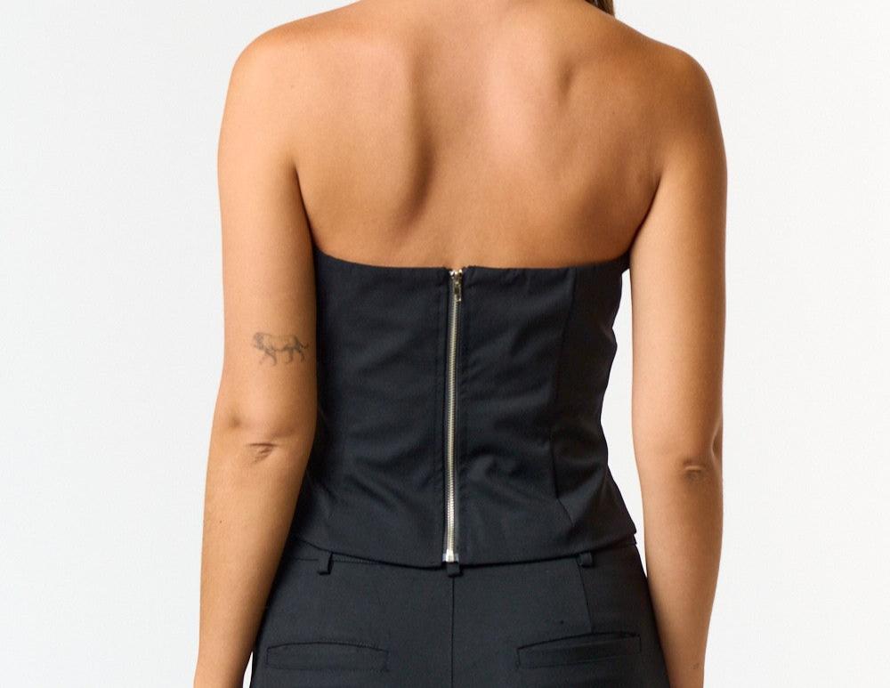 Strapless top with 3 bow closures