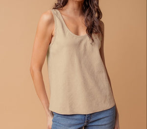 Scoop neck flowy tank top