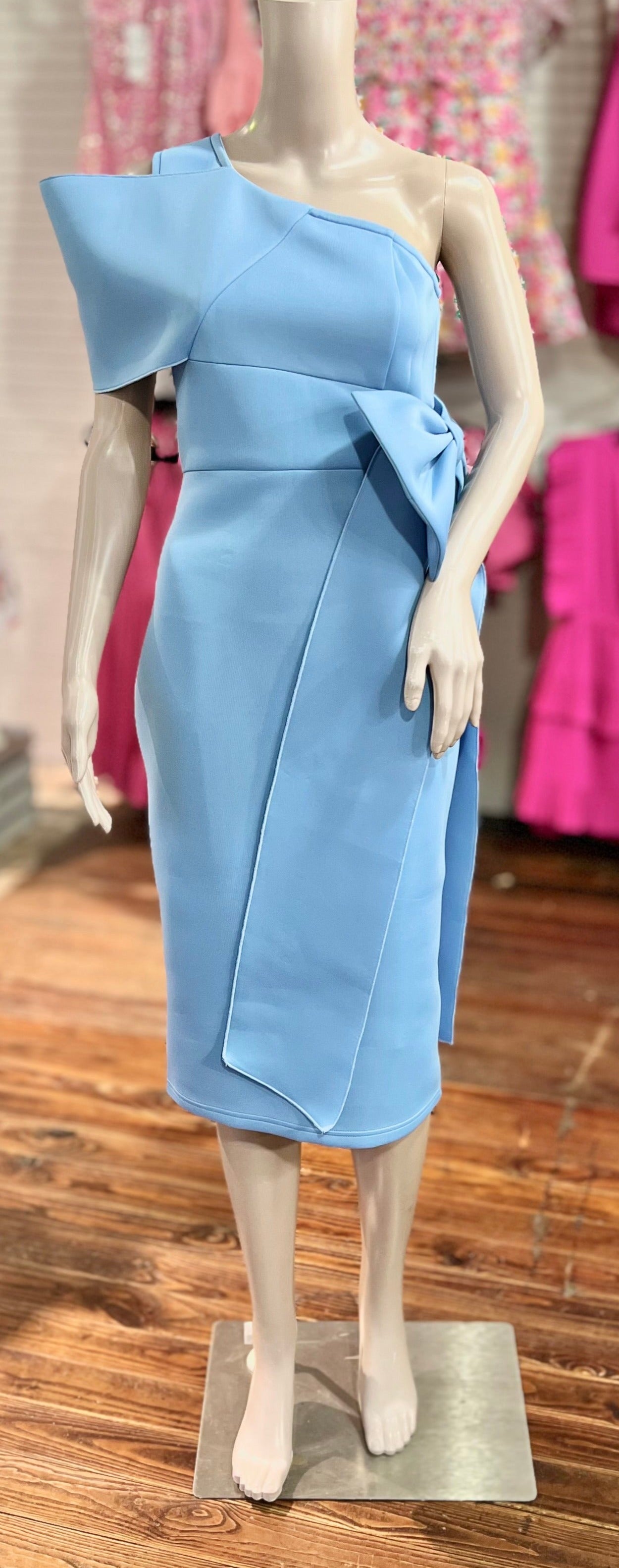 Side loop midi with long bow sash