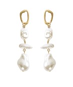 Matte off oval with 3 chunky pearl drops