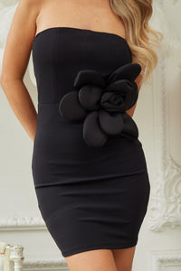 Bodycon with big flower decoration knee length dress
