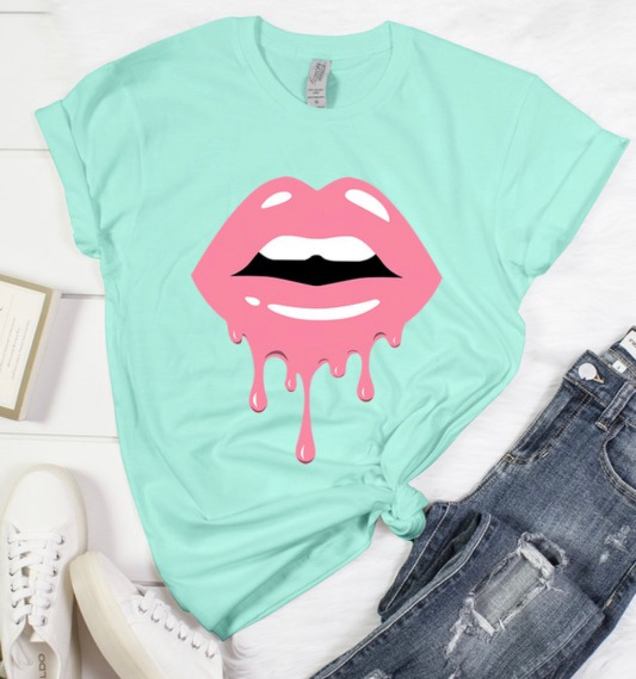 Pink Lips tee