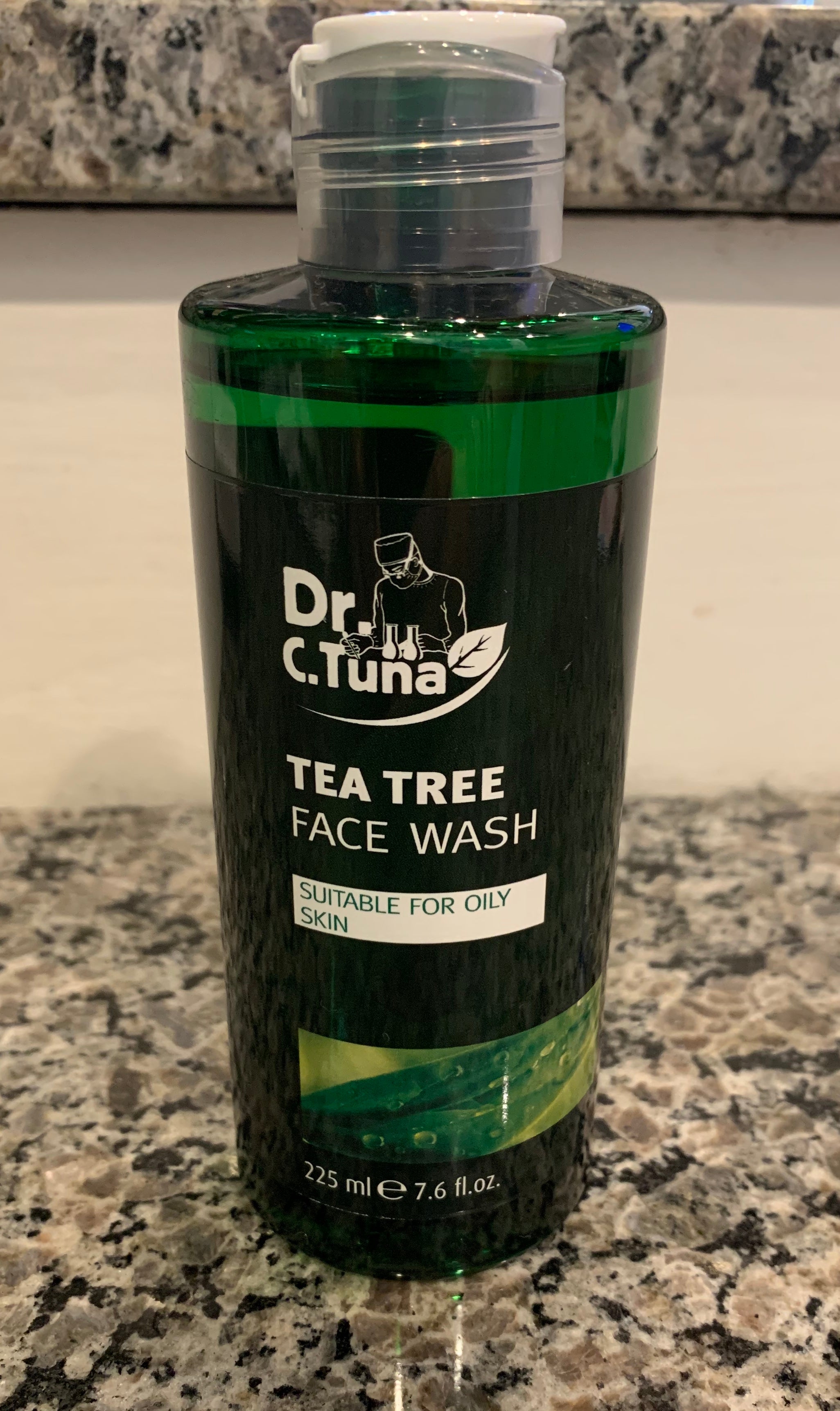 Farmasi Tea tree face wash