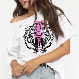 Tiger bolt tee