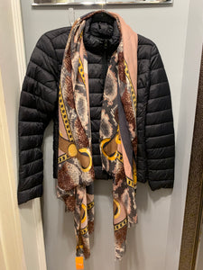 animal print-pink with yellow chain