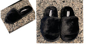 Black slide fur slippers