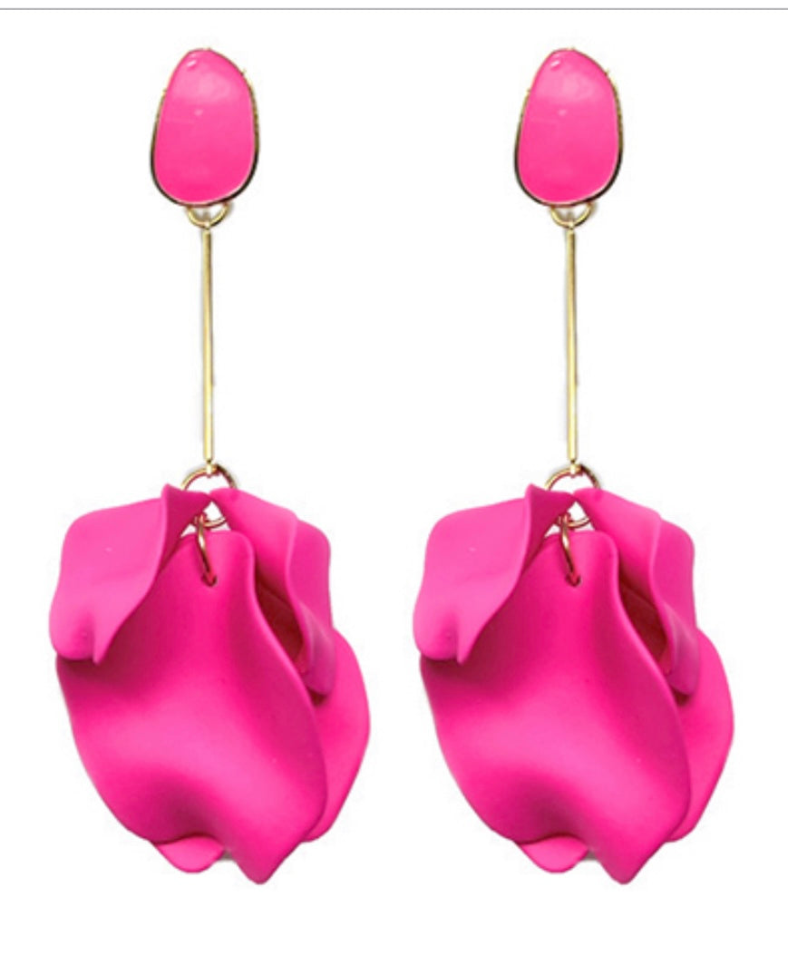 Bar with epoxy petals earrings