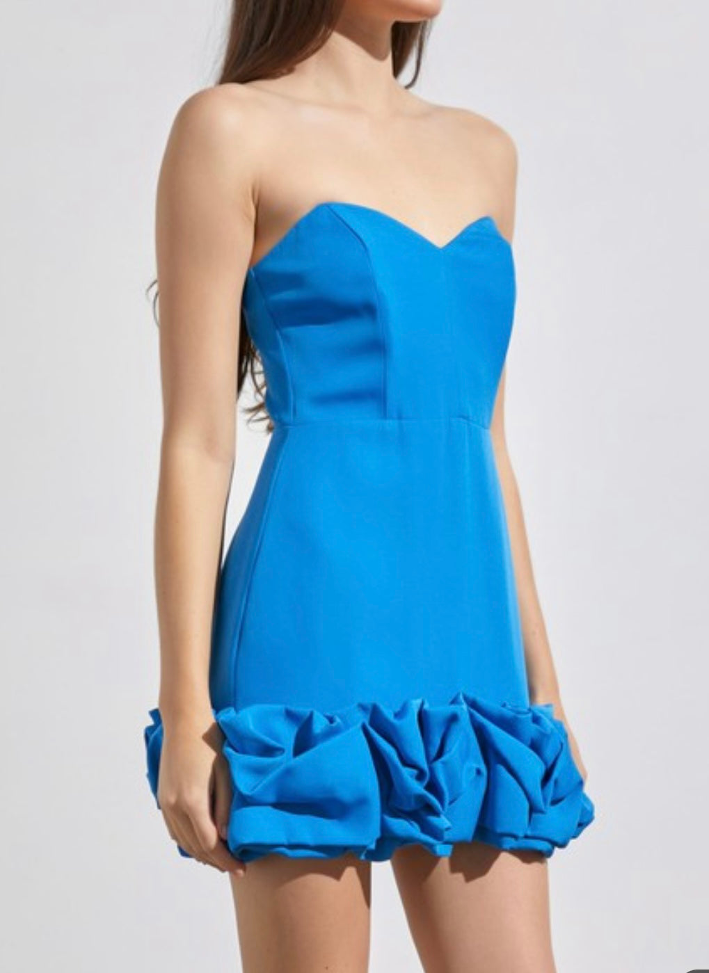 sweetheart neck strapless with mini ruffle bottom