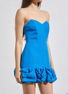 sweetheart neck strapless with mini ruffle bottom