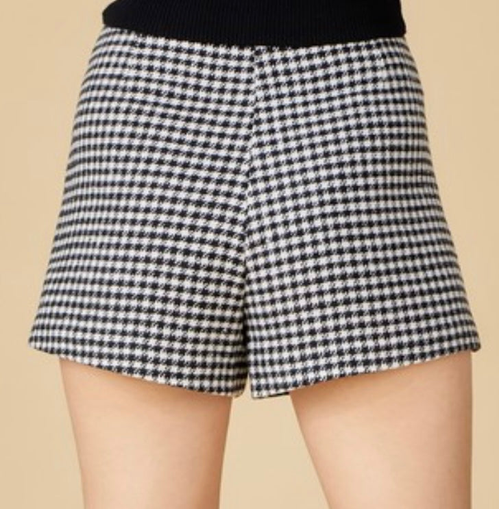 Houndstooth button skorts