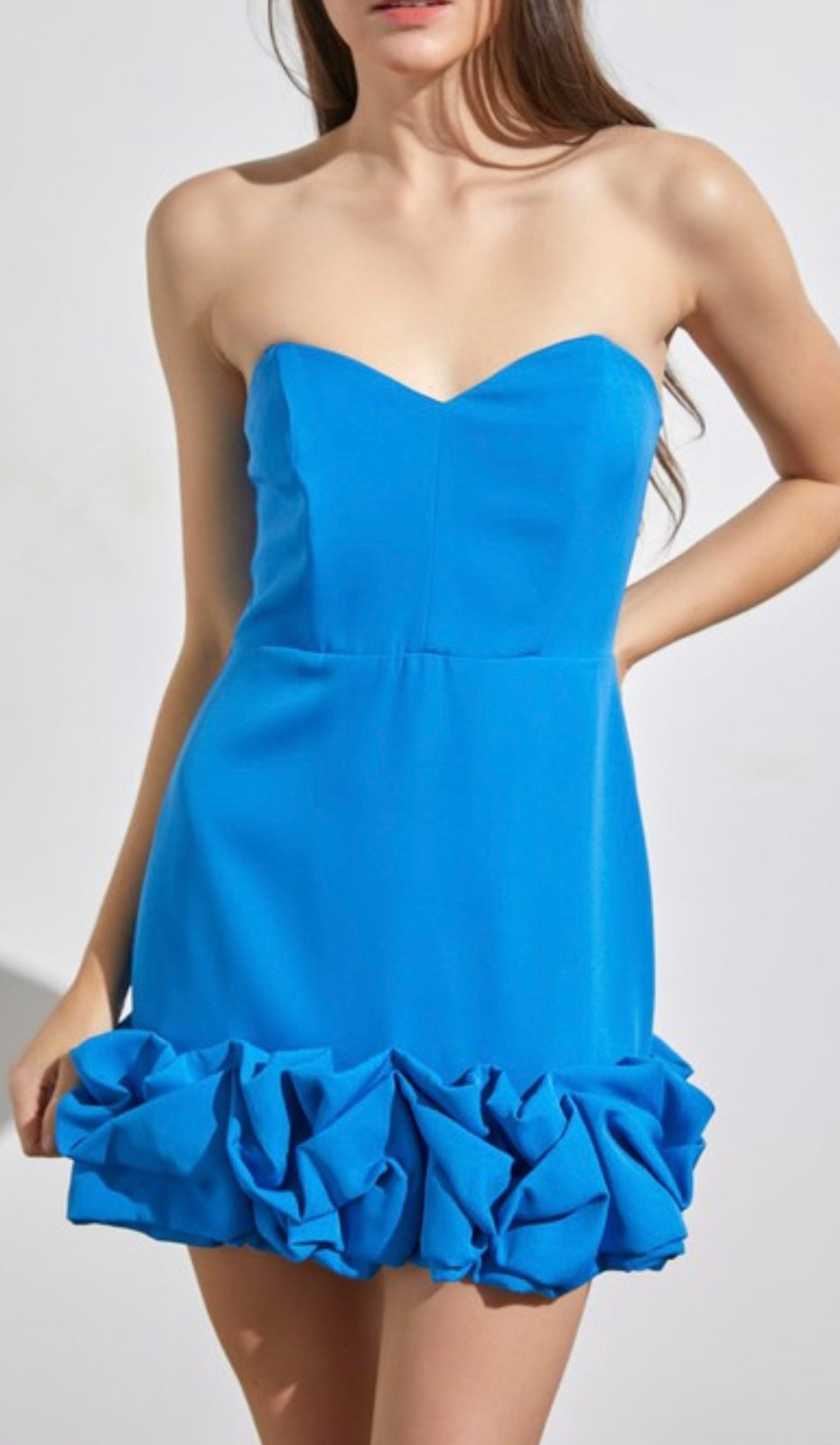 sweetheart neck strapless with mini ruffle bottom