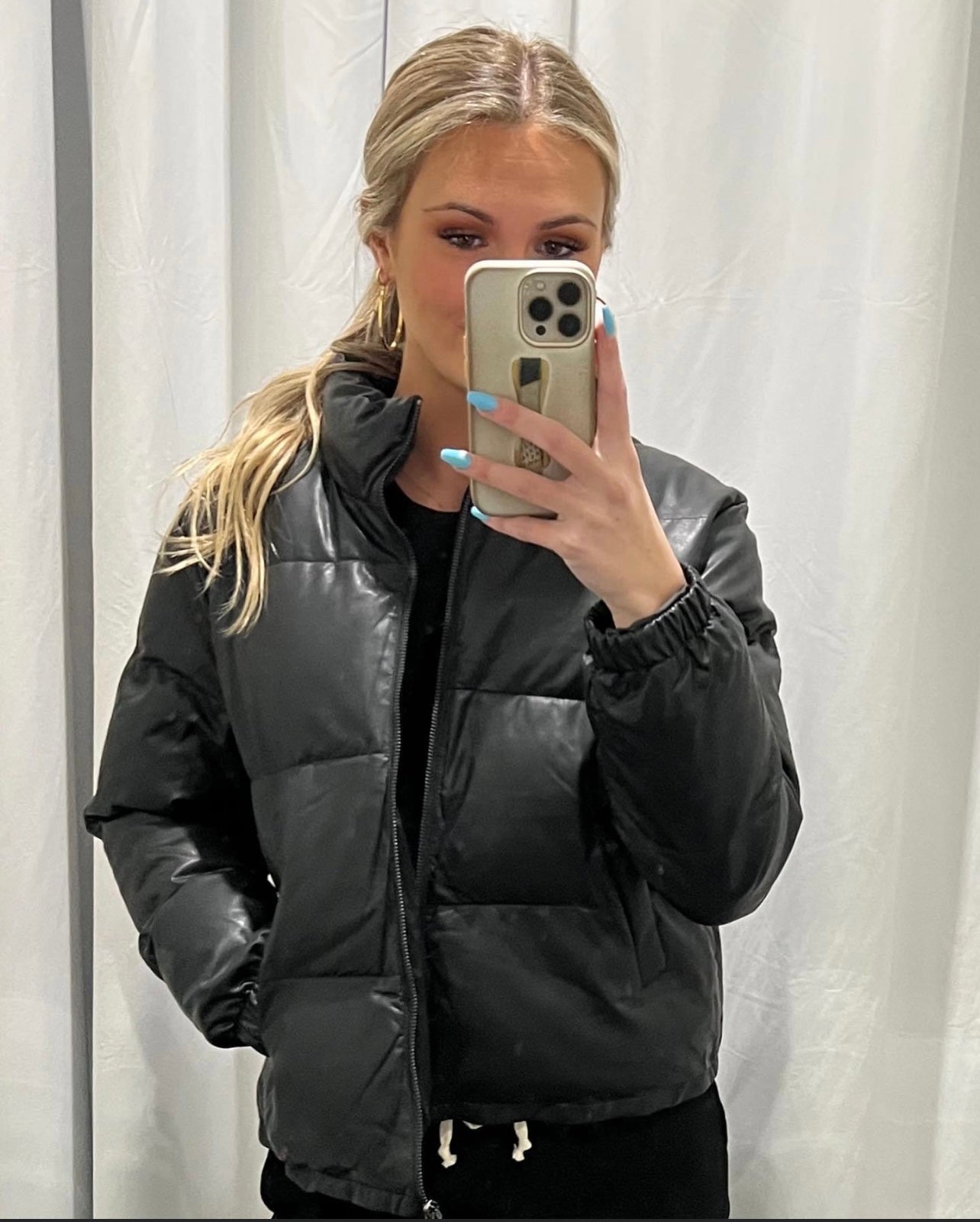 Thick solid puffer jackets