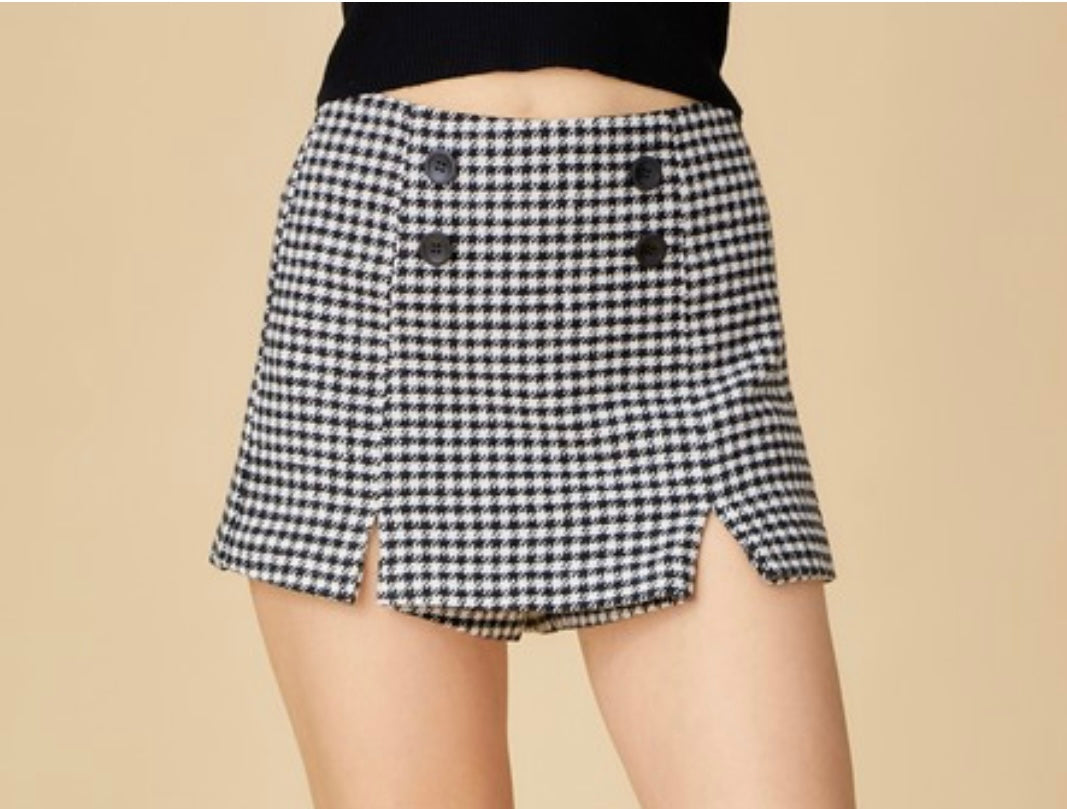 Houndstooth button skorts