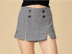 Houndstooth button skorts
