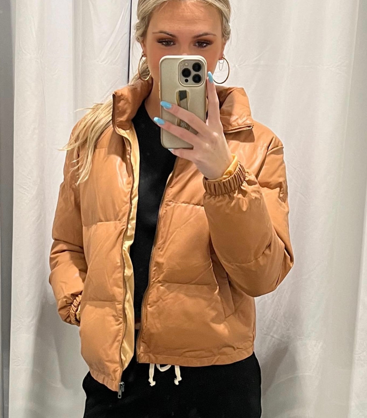 Thick solid puffer jackets